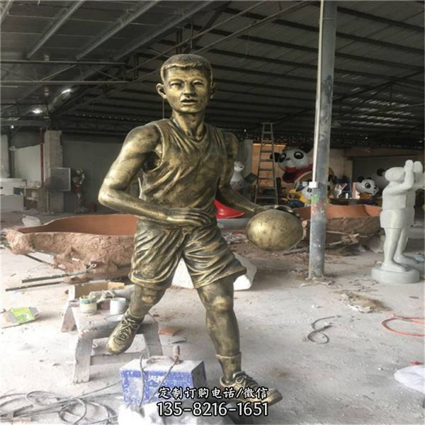  校園踢足球體育仿銅公園學校小品定制擺件（3）