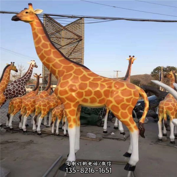 動物園玻璃鋼彩繪仿真動物長頸鹿雕塑（4）
