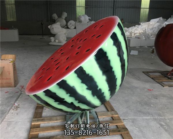 瓜果種植基地大型玻璃鋼彩繪仿真西瓜雕塑（3）