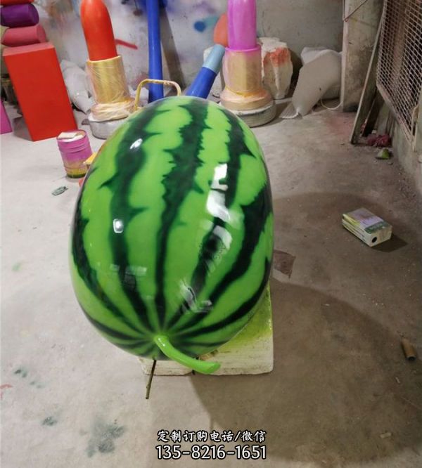 瓜果種植基地大型玻璃鋼彩繪仿真西瓜雕塑（6）
