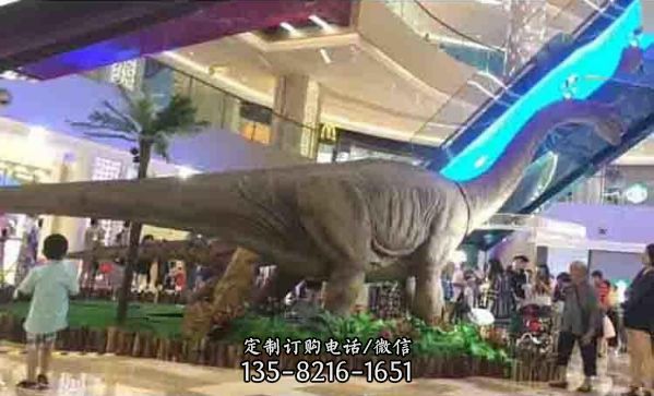 商場裝飾美陳玻璃鋼仿真動物恐龍雕塑（1）