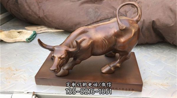 企業室內黃銅奮發牛工藝品雕塑擺件 （2）