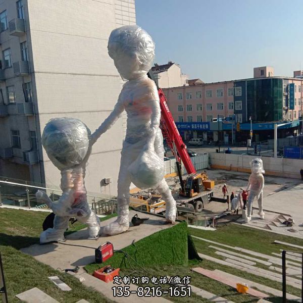 大型不銹鋼鏤空創意廣場酒店戶外景觀雕塑（5）