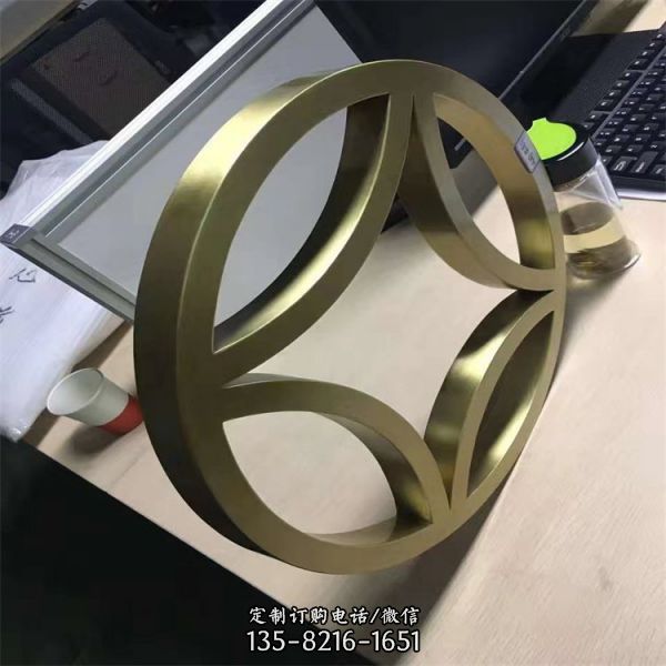 不銹鋼手工雕刻幾何形狀商業街落地擺件（2）