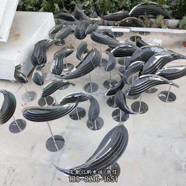 不銹鋼鏡面魚群雕塑小區(qū)售樓部水景擺件（5）