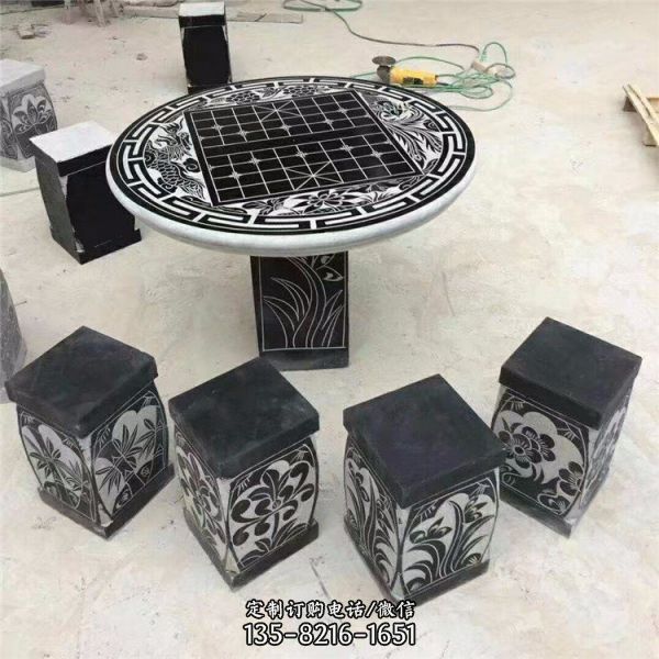 園林庭院青石石雕棋盤格創意石桌石凳雕塑