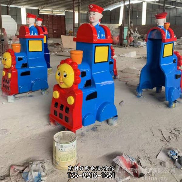 幼兒園卡通玻璃鋼火車頭門雕塑裝飾（2）