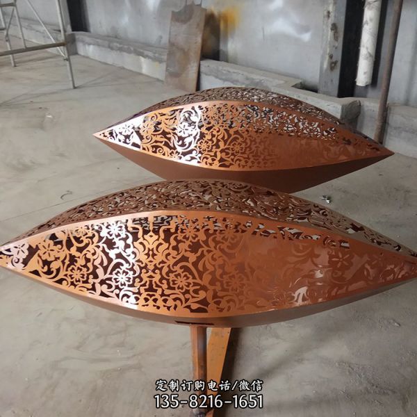 不銹鋼鏤空創意園林景觀抽象魚雕塑