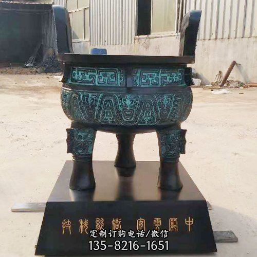 城市廣場擺放仿古青銅鼎雕塑（3）