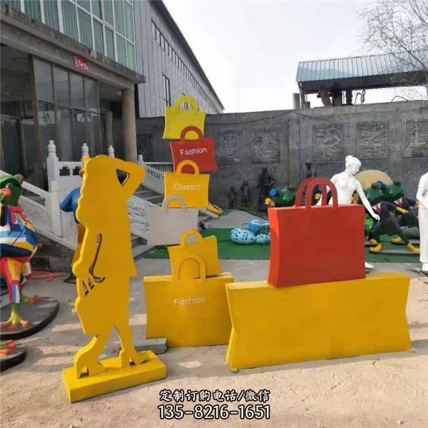 商業街景觀擺放玻璃鋼人物小品雕塑（1）