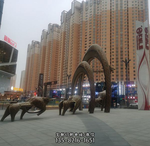 大型不銹鋼廣場精神堡壘文化街景觀雕塑（3）