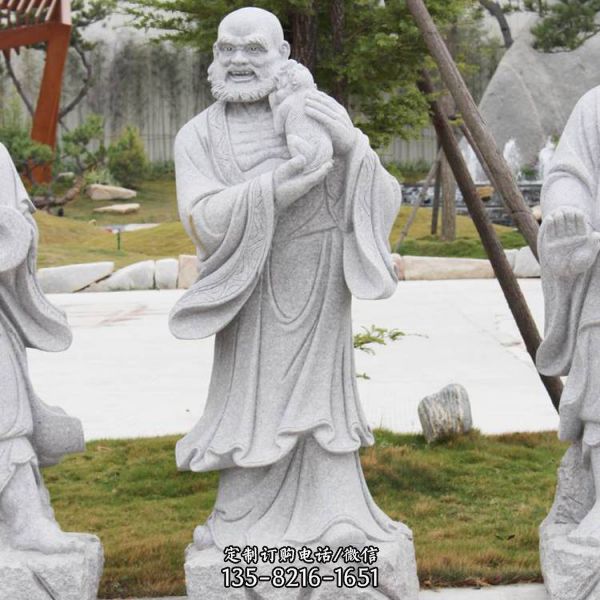 寺院戶外擺放花崗巖石雕十八羅漢佛像（1）