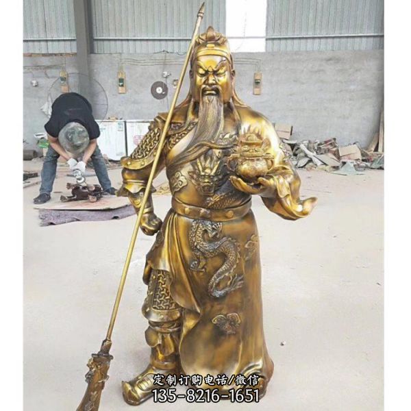 寺廟室內擺放關圣帝君鑄銅神像（4）