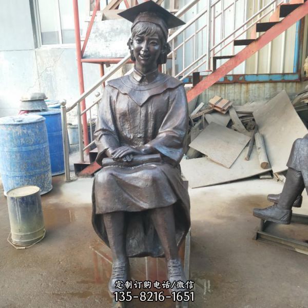 校園擺放玻璃鋼仿銅人物雕塑（2）