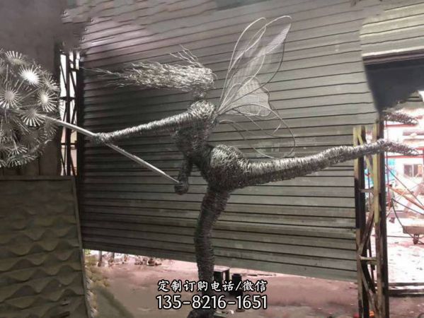 大型不銹鋼創(chuàng)意擺件廣場雕塑（1）
