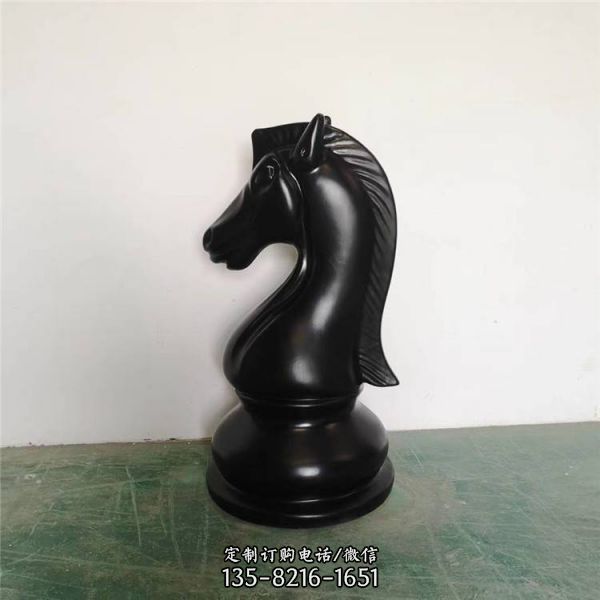 景區公園擺放玻璃鋼象棋雕塑（3）