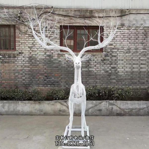 不銹鋼鏤空拉絲動(dòng)物景觀梅花鹿