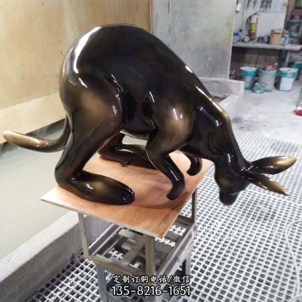 公園商業街玻璃鋼仿銅抽象人物動物景觀雕塑（2）