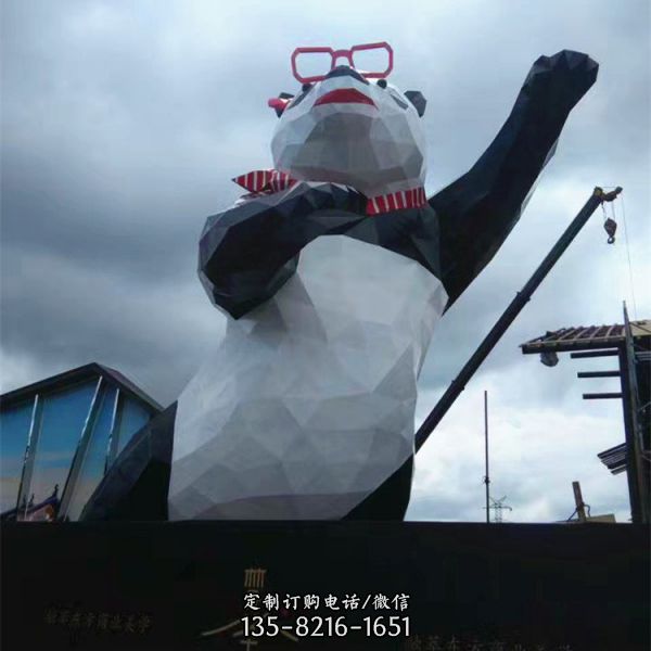 大型不銹鋼幾何塊面熊貓景觀擺件