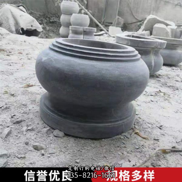 景區庭院擺放仿古青石雕刻門墩石（5）