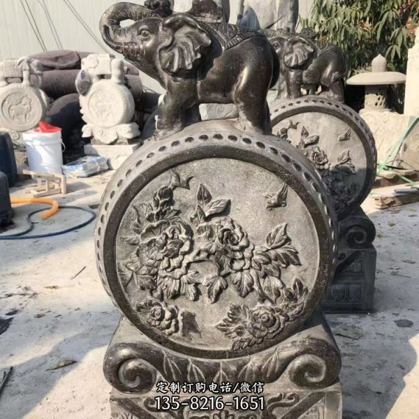 青石大象抱鼓石石墩