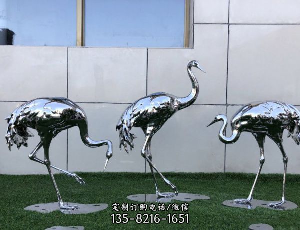 園林草坪抽象動物不銹鋼鏡面仙鶴景觀雕塑（1）