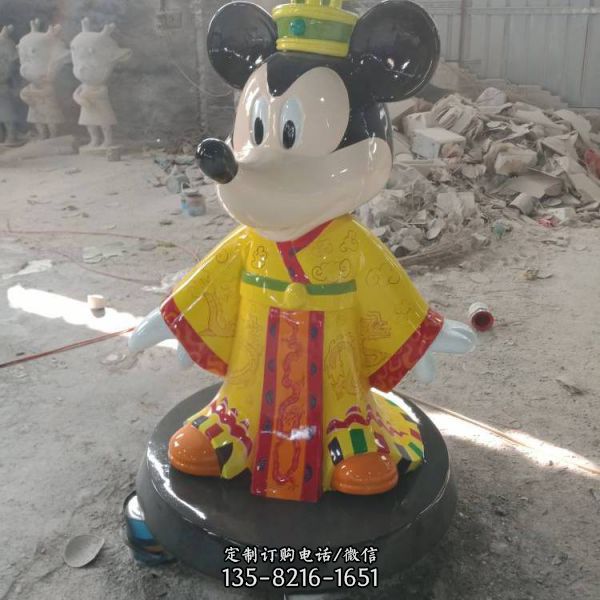  游樂園室外擺放玻璃鋼米老鼠卡通造型雕塑（1）