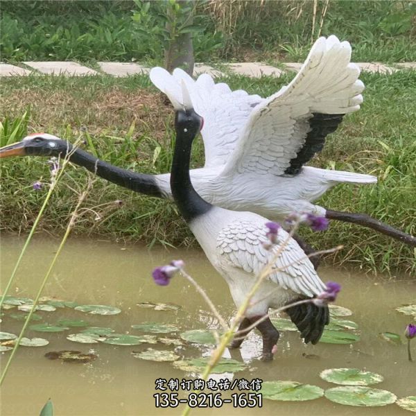 戶外池塘玻璃鋼仿真動物仙鶴雕塑