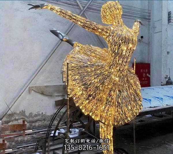 商業(yè)街不銹鋼抽象鏤空發(fā)光跳舞人物公園戶外景觀擺件（1）
