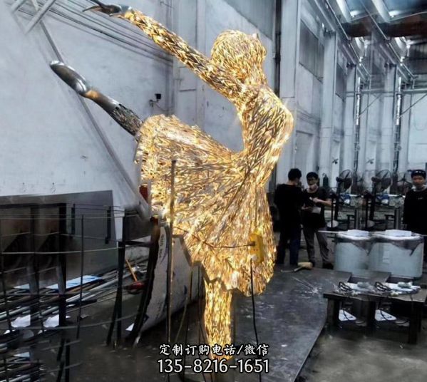 商業(yè)街不銹鋼抽象鏤空發(fā)光跳舞人物公園戶外景觀擺件（2）