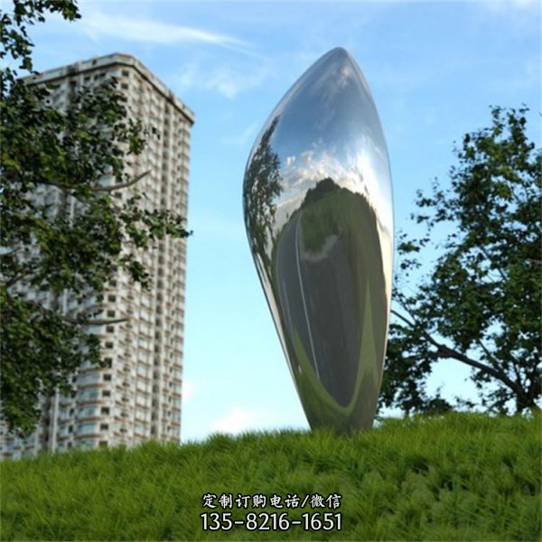不銹鋼鏡面戶外草坪景觀雕塑