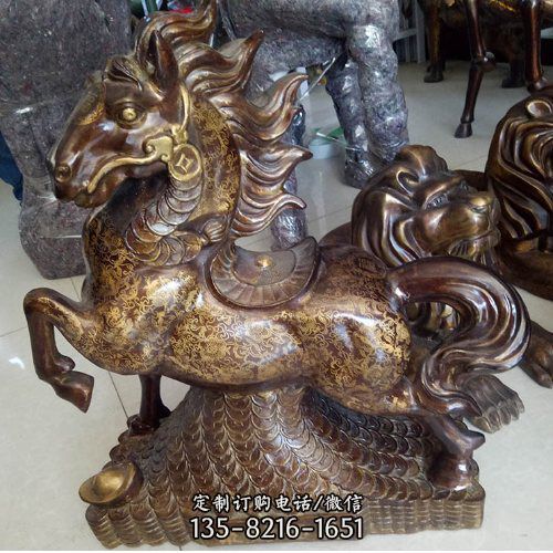 玻璃鋼仿銅城市街道大型馬兒雕塑（4）