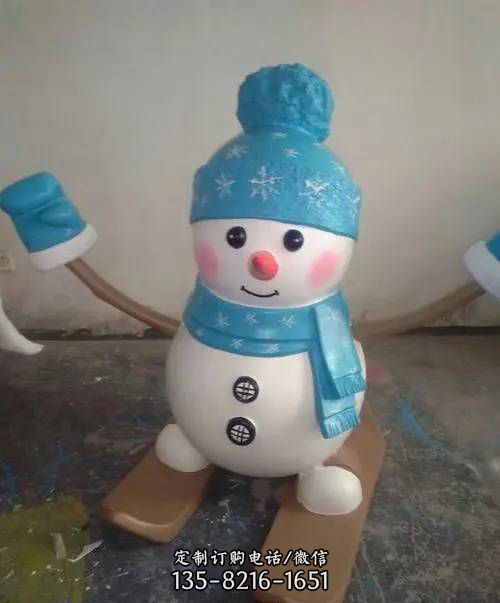 游樂場玻璃鋼體育滑雪卡通人物雕塑（2）