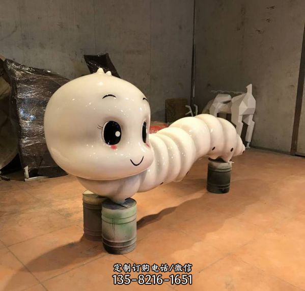 商業美陳裝飾擺件玻璃鋼蠶寶寶卡通彩雕塑（3）