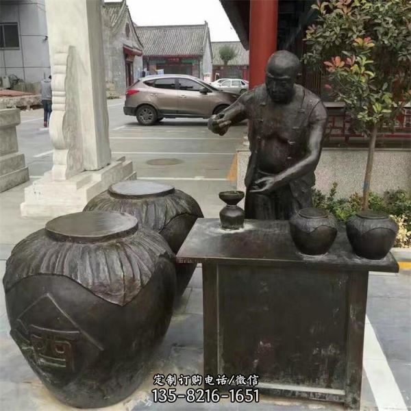 古鎮街頭擺放鑄銅民俗人物景觀雕像（1）