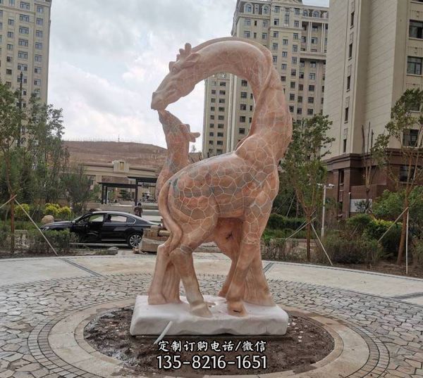石雕長頸鹿母子扭頭鹿組合動物擺件公園景觀裝飾雕塑（3）