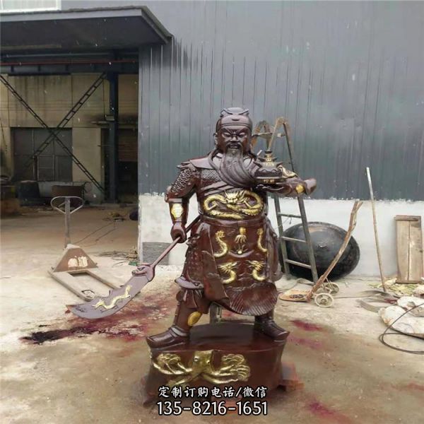 景區(qū)寺院擺放鑄銅關(guān)公佛像（1）