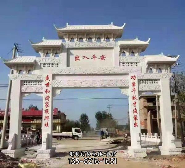 村口祠堂擺放青石古建石牌坊（1）