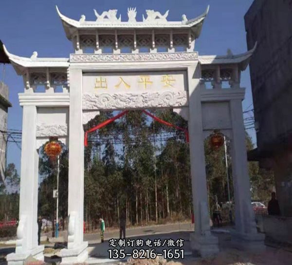 村口祠堂擺放青石古建石牌坊（4）