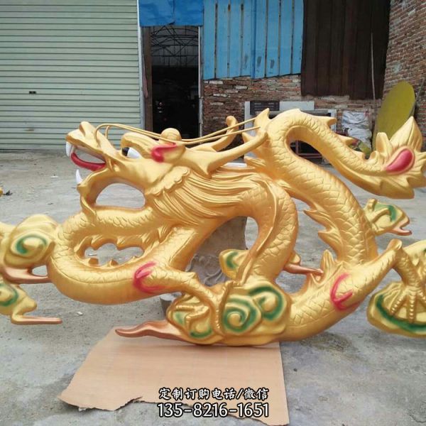 景區(qū)純金打造龍雕塑