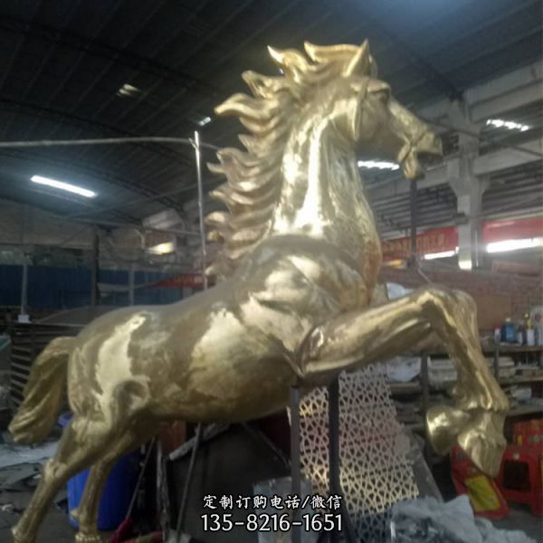 公園戶外擺放鑄銅人物景觀雕塑（1）
