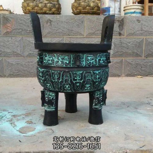景區(qū)廣場擺放3米青銅方鼎藝術(shù)雕塑（1）