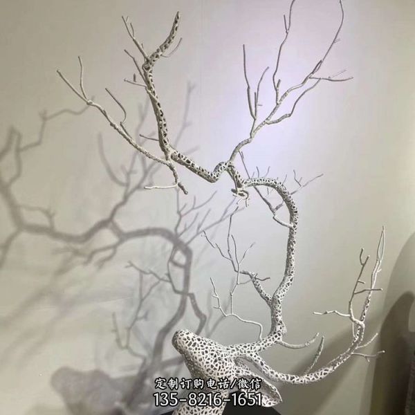 抽象景觀不銹鋼鏤空創(chuàng)意鐵藝工藝品戶外園林梅花鹿雕塑（1）