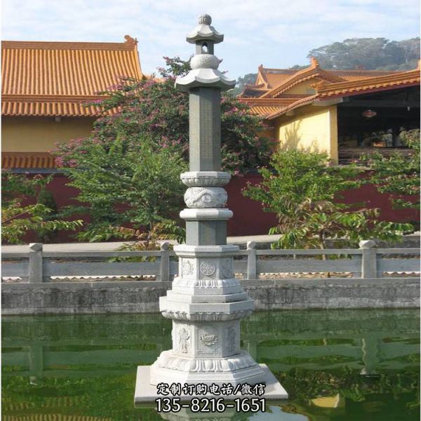 寺院景區(qū)門前擺放漢白玉雕刻經(jīng)幢（3）