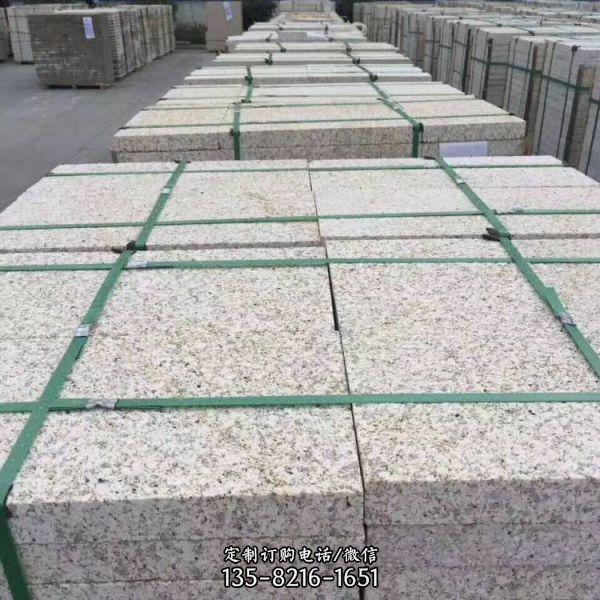 公園廣場擺放花崗巖隔離石墩（2）