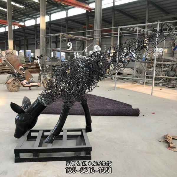 戶外園林不銹鋼創(chuàng)意動物擺件梅花鹿雕塑（5）