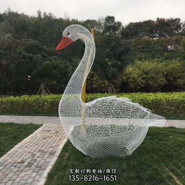 不銹鋼鏤空天鵝發光蝴蝶云朵雕塑（1）