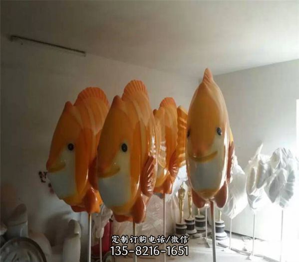 公園綠草地上的海洋小品動物雕塑（5）