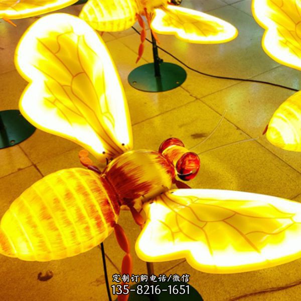 公園綠地雕塑玻璃鋼蝴蝶（5）