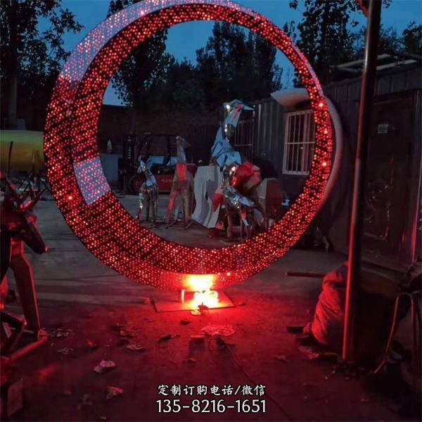 不銹鋼月亮鏡面發(fā)光水景雕塑（5）